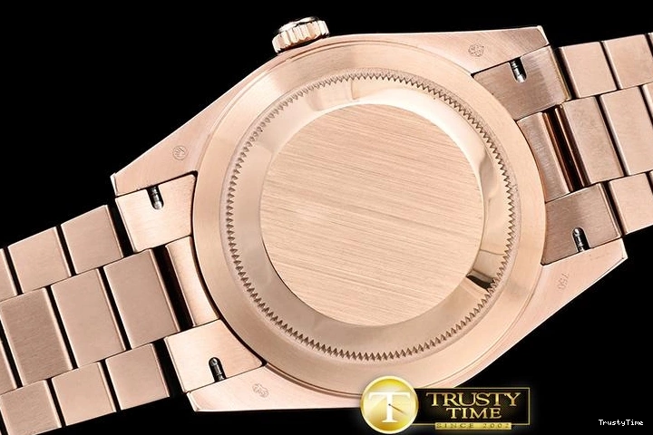 1116 RDD0218A – DayDate 40mm Casual 690